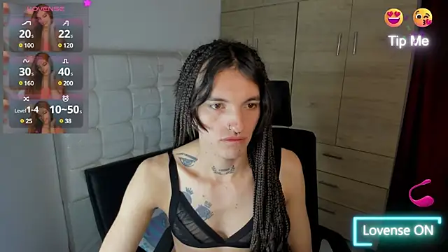Maite Wings online show from 10, 3, 2025