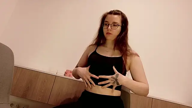 BeeBlossom online show from 29, 11, 2025