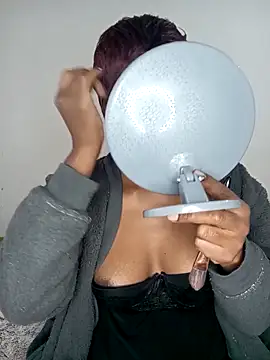 Missvixen81 online show from 10, 5, 2026