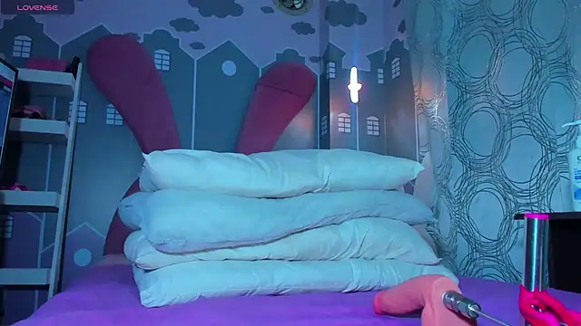 sweetiepeach  online show from 30, 11, 2025