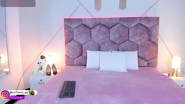 aurora collinss  online show from 1, 2, 2026