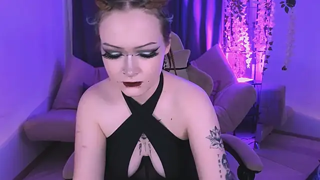 NicoleFlloret online show from 12, 3, 2025