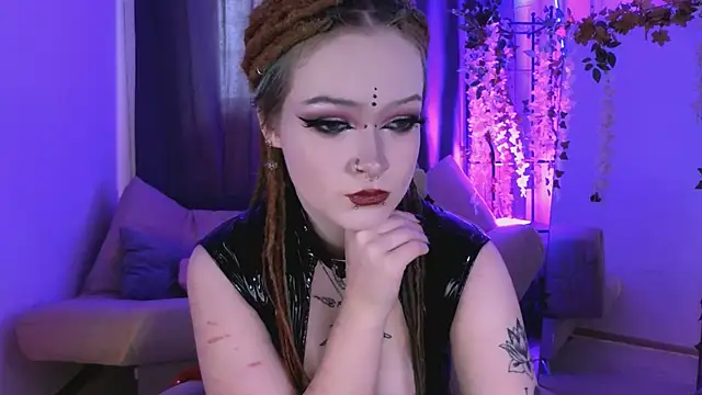 NicoleFlloret online show from 10, 3, 2025