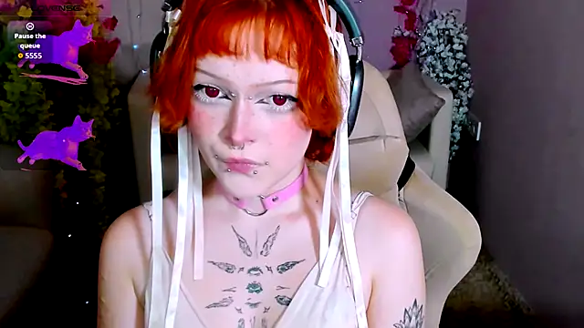 NicoleFlloret online show from 20, 9, 2025