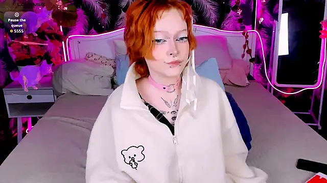 NicoleFlloret online show from 25, 9, 2025