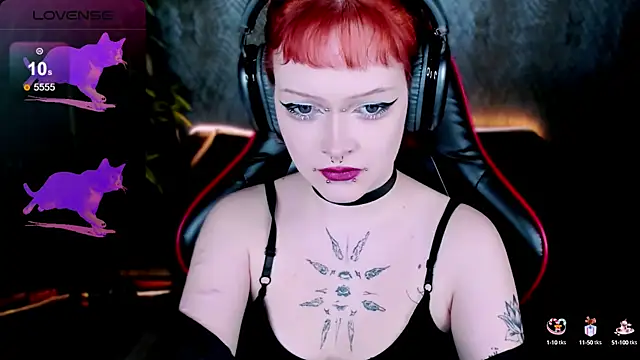 NicoleFlloret online show from 15, 9, 2025