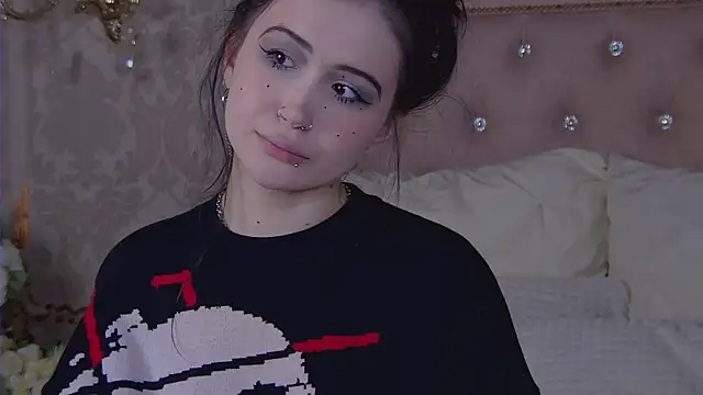Snapshot of HeatherSweet_ chatting on 7, 6, 2026 HeatherSweet online show from 7, 6, 2026