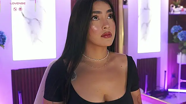 JulesBenett online show from 7, 4, 2026