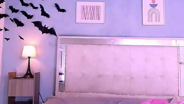 Emily Castillo 1 online show from 6, 11, 2025