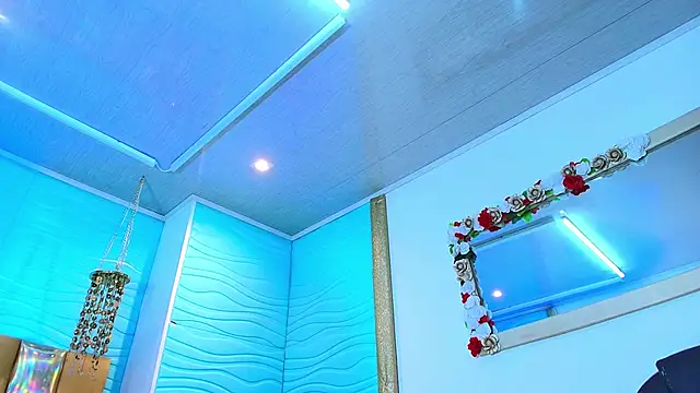 Mia Montess online show from 20, 12, 2025