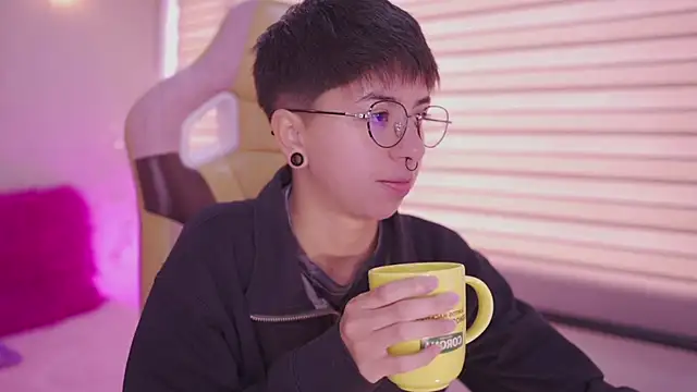 tommy blue online show from 20, 4, 2026