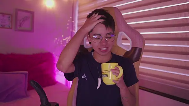 tommy blue online show from 15, 4, 2026