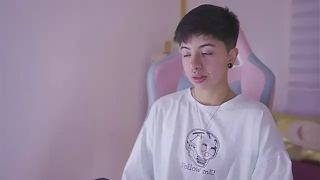 Snapshot of tommy_blue chatting on 3, 12, 2025 tommy blue online show from 3, 12, 2025