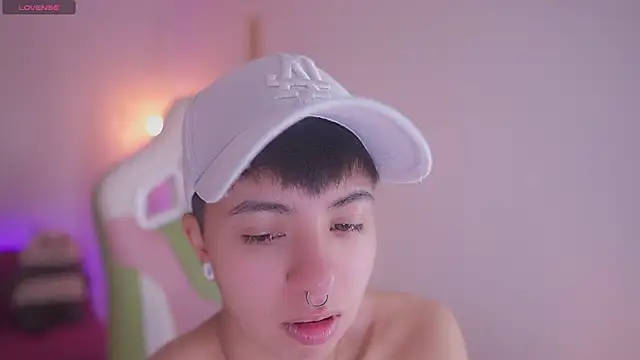 Snapshot of tommy_blue chatting on 13, 11, 2025 tommy blue online show from 13, 11, 2025