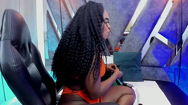 CandyMartinez  online show from 10, 10, 2025