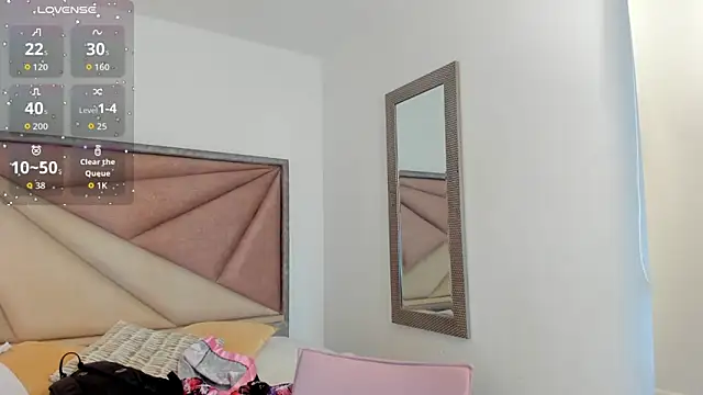 Snapshot of SaskiaGrendel chatting on 1, 10, 2025 SaskiaGrendel online show from 1, 10, 2025