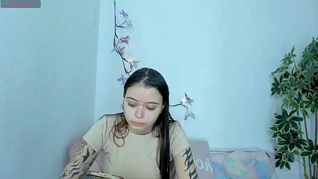 Snapshot of SaskiaGrendel chatting on 22, 10, 2025 SaskiaGrendel online show from 22, 10, 2025