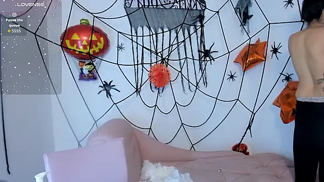 Snapshot of SaskiaGrendel chatting on 30, 10, 2025 SaskiaGrendel online show from 30, 10, 2025