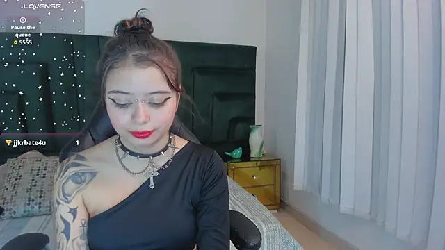 Snapshot of SaskiaGrendel chatting on 25, 10, 2025 SaskiaGrendel online show from 25, 10, 2025