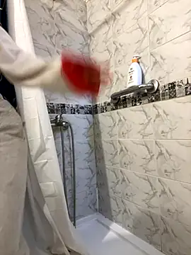 Snapshot of floooohv chatting on 25, 9, 2025 floooohv online show from 25, 9, 2025