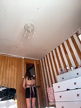 Snapshot of floooohv chatting on 6, 2, 2026 floooohv online show from 6, 2, 2026