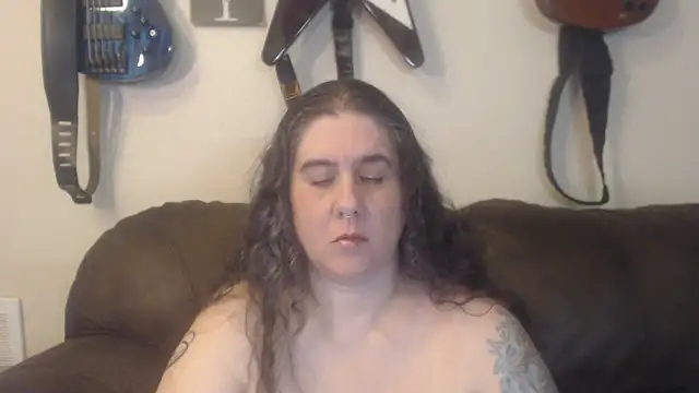 Dreaming Of Blue online show from 9, 3, 2025