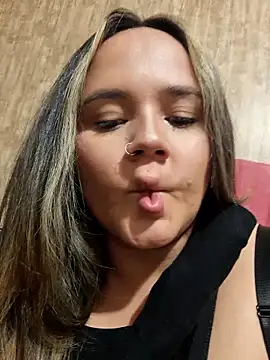 mandy-moore online show from 21, 4, 2026