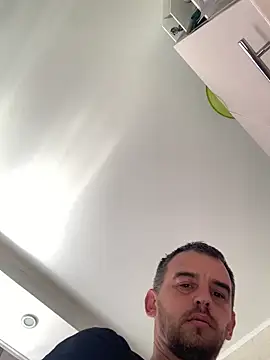 Maxpeins online show from 17, 5, 2026