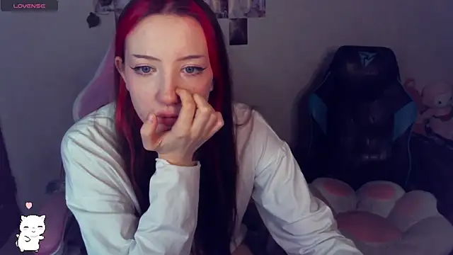 Snapshot of JayMollyy chatting on 4, 3, 2025 JayMollyy online show from 4, 3, 2025