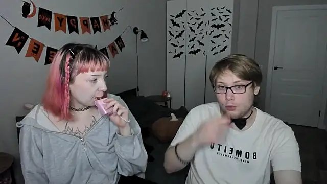 Snapshot of JayMollyy chatting on 25, 10, 2025 JayMollyy online show from 25, 10, 2025