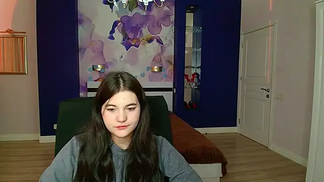 ElinaMils online show from 4, 3, 2025