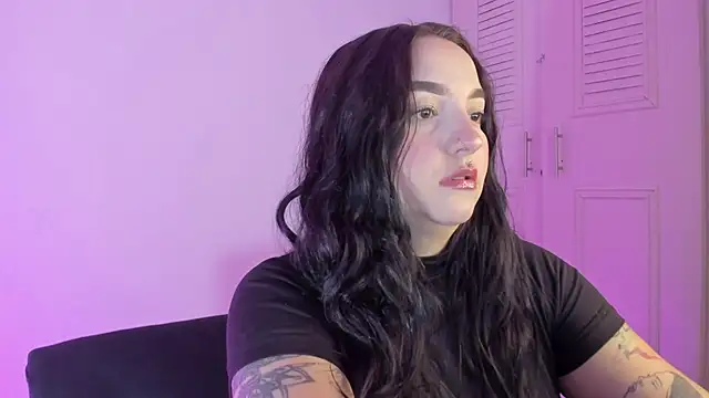 Snapshot of Celestte chatting on 3, 10, 2025 Celestte online show from 3, 10, 2025