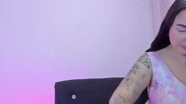 Snapshot of Celestte chatting on 11, 11, 2025 Celestte online show from 11, 11, 2025