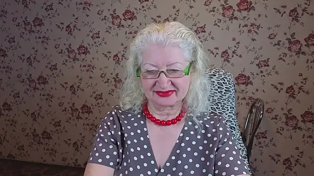 Maya Mayflower online show from 16, 11, 2025