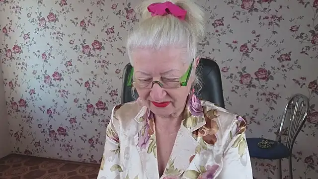 Maya Mayflower online show from 29, 9, 2025