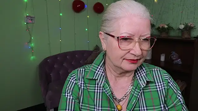 Maya Mayflower online show from 5, 3, 2025
