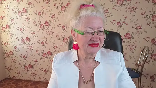 Maya Mayflower online show from 3, 10, 2025