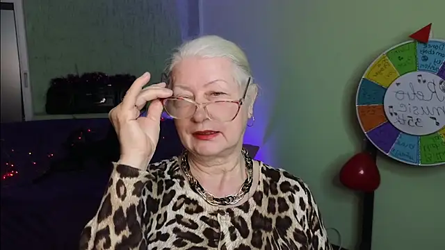 Maya Mayflower online show from 4, 3, 2025
