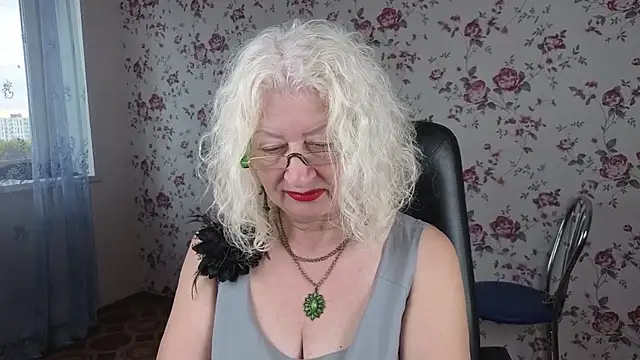 Maya Mayflower online show from 20, 9, 2025