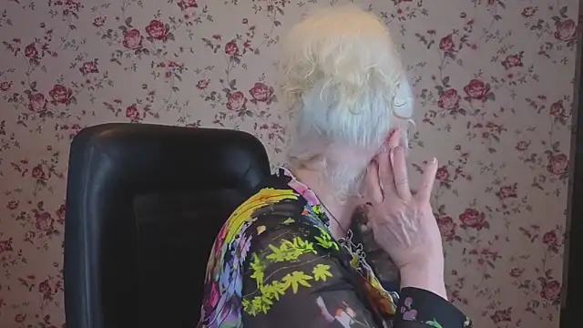 Maya Mayflower online show from 4, 4, 2026