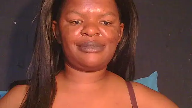 Snapshot of ebony_rose11 chatting on 26, 5, 2026 ebony rose11 online show from 26, 5, 2026