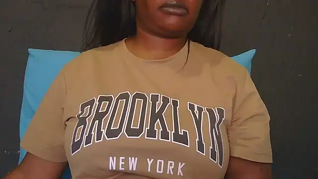 Snapshot of ebony_rose11 chatting on 29, 5, 2026 ebony rose11 online show from 29, 5, 2026