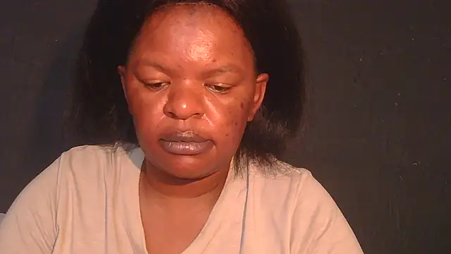 Snapshot of ebony_rose11 chatting on 1, 5, 2026 ebony rose11 online show from 1, 5, 2026