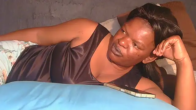 Snapshot of ebony_rose11 chatting on 23, 5, 2026 ebony rose11 online show from 23, 5, 2026