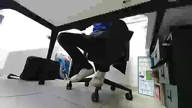 Snapshot of GM51-1988 chatting on 11, 10, 2025 GM51-1988 online show from 11, 10, 2025