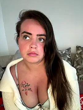 Snapshot of Sophie_23XX chatting on 13, 10, 2025 Sophie 23XX online show from 13, 10, 2025