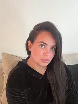 Snapshot of Sophie_23XX chatting on 10, 5, 2026 Sophie 23XX online show from 10, 5, 2026