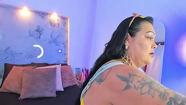 Snapshot of violeta_delavega1 chatting on 12, 9, 2025 violeta delavega1 online show from 12, 9, 2025
