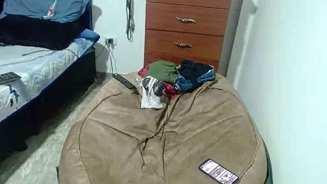 KratosAfroditacs online show from 18, 10, 2025