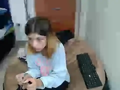 KratosAfroditacs online show from 7, 11, 2025